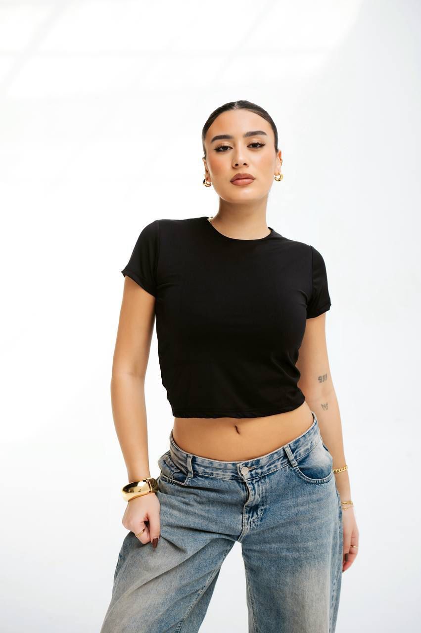 Short sleeve cropped basic top
