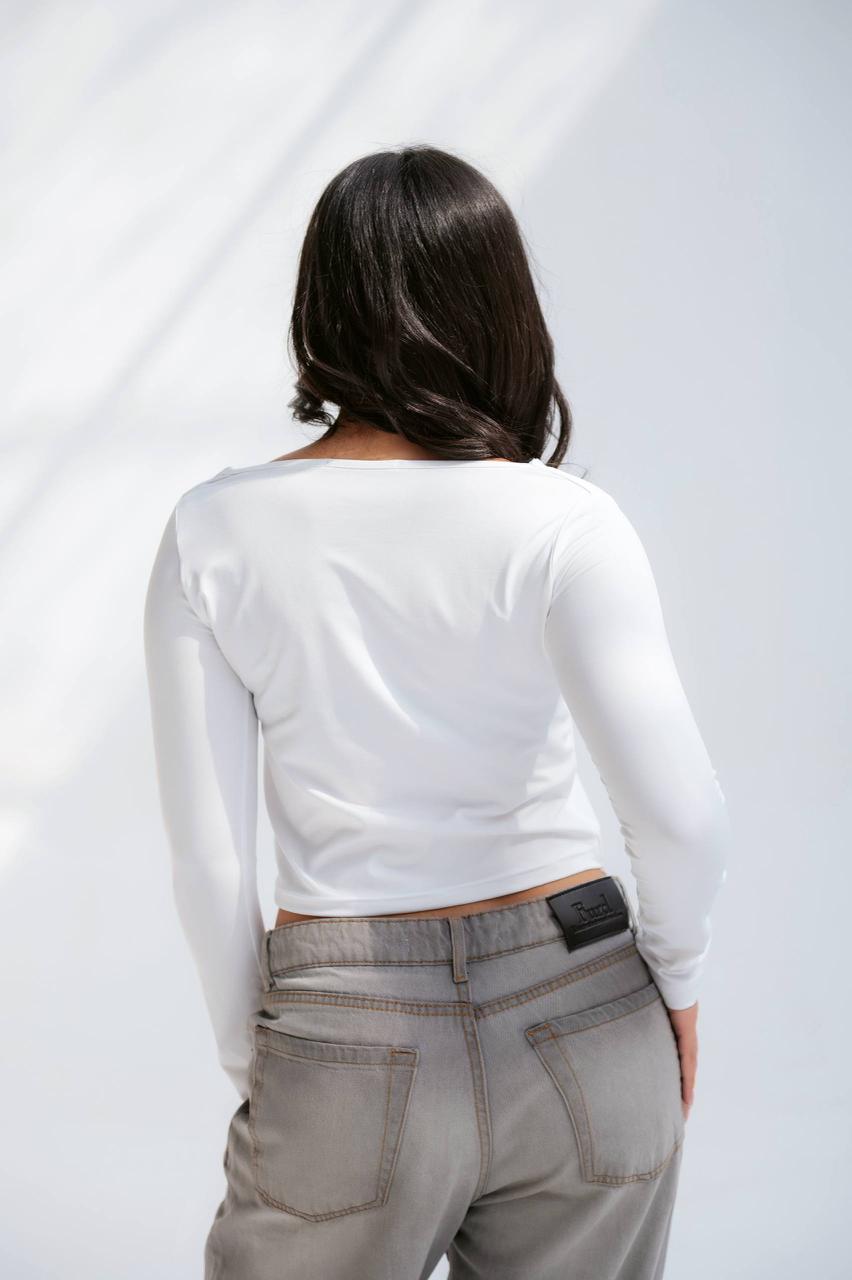 Asymmetrical basic top
