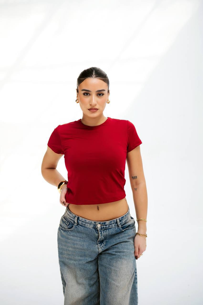Short sleeve cropped basic top